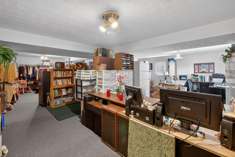 Listing Image 23