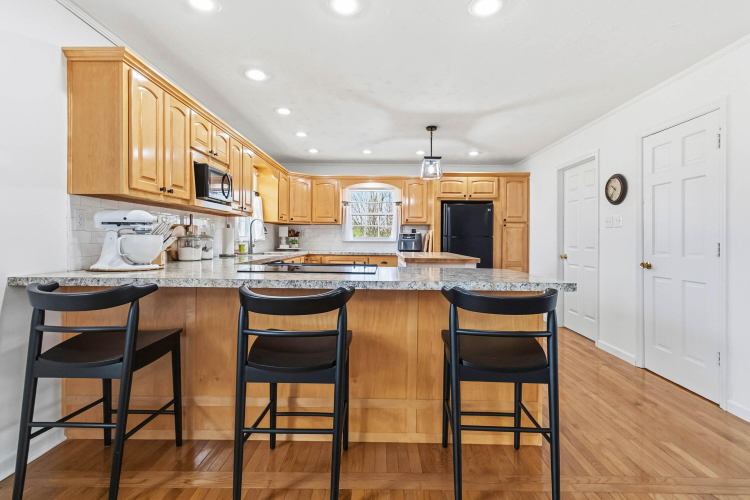 Listing Image 14