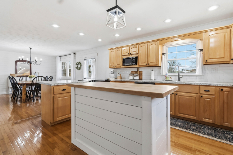Listing Image 15