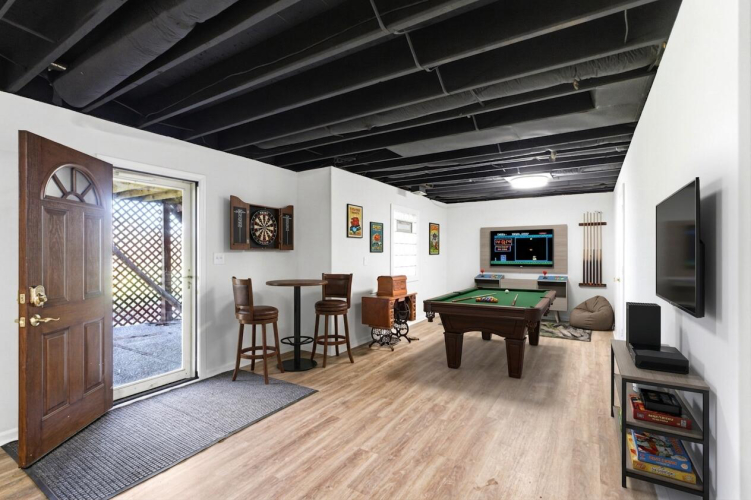 Listing Image 14