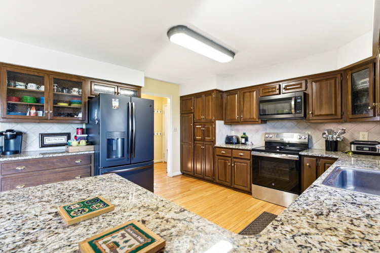 Listing Image 80