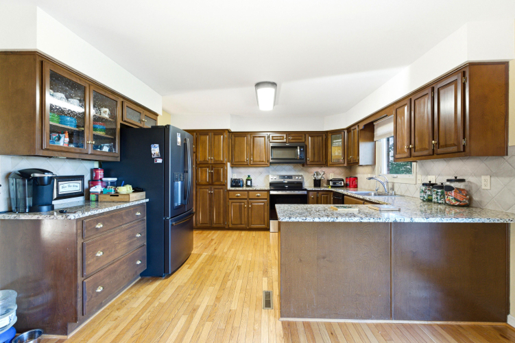 Listing Image 81