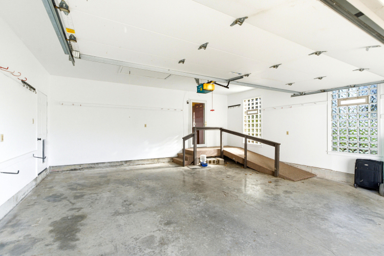 Listing Image 84