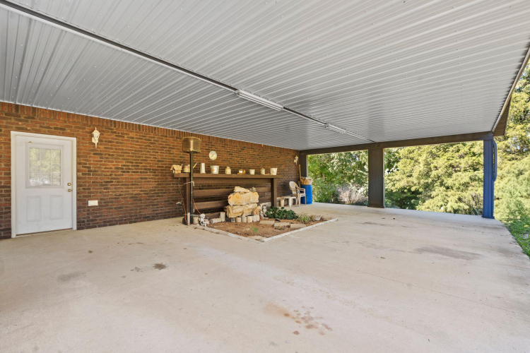 Listing Image 42