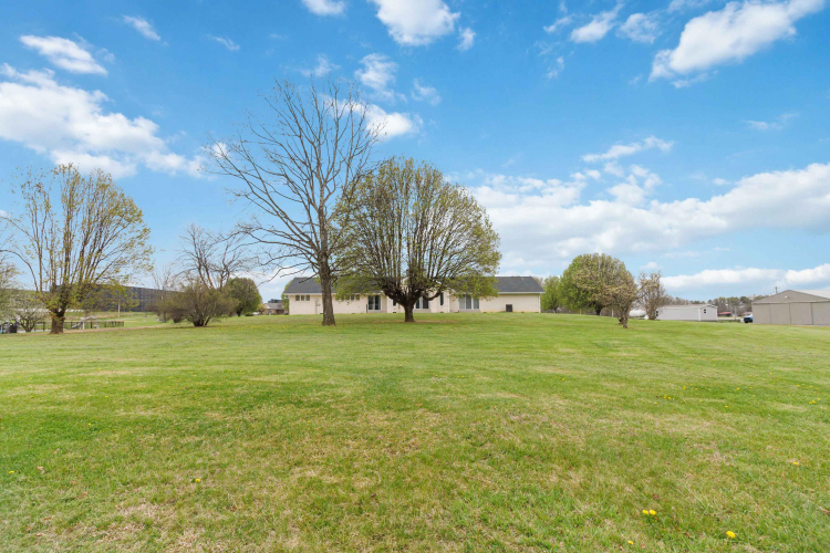 Listing Image 17