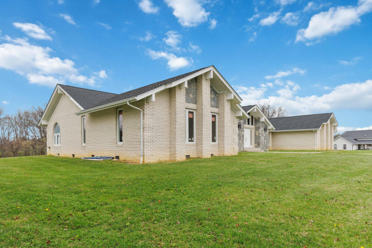 Listing Image 23