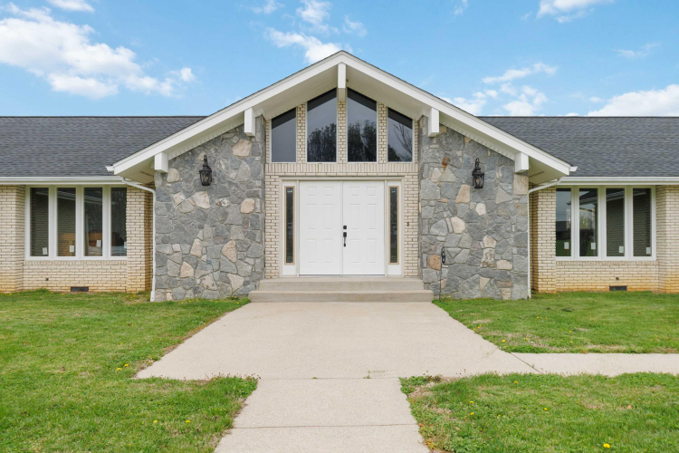 Listing Image 24