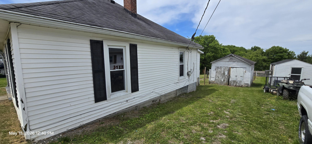 Listing Image 4