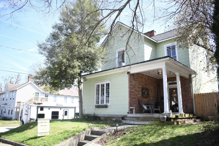 Listing Image 9