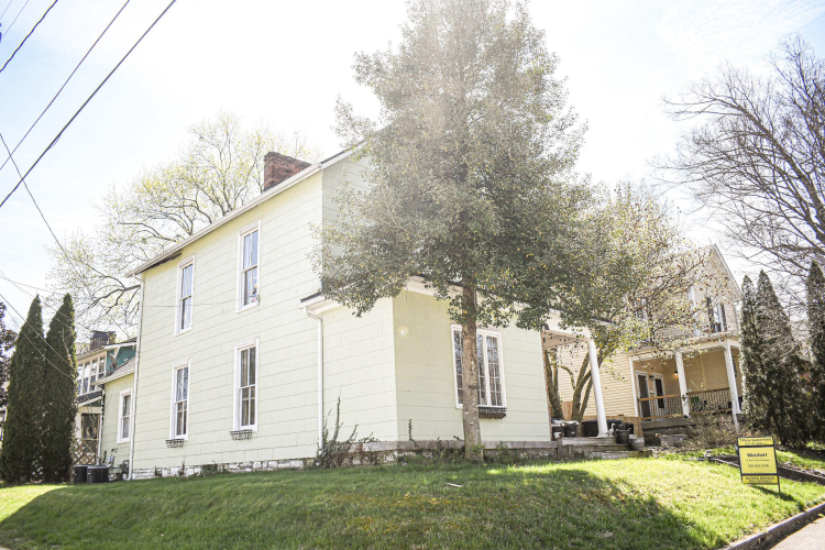 Listing Image 10