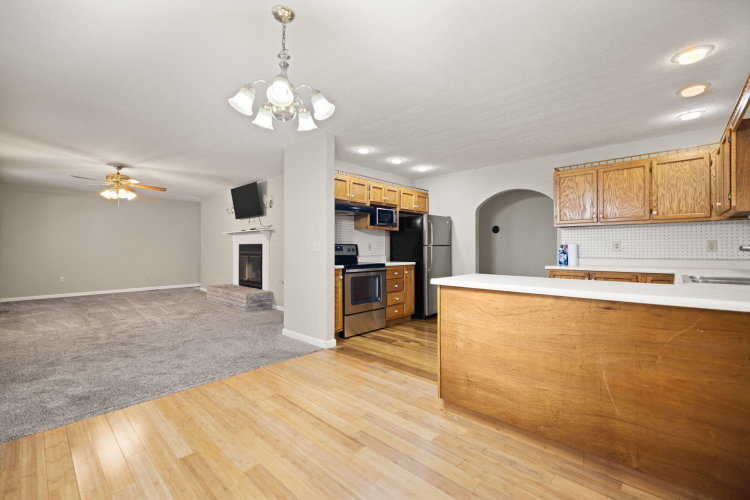 Listing Image 23