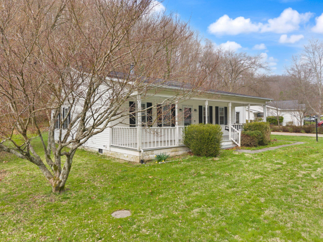 Listing Image 4