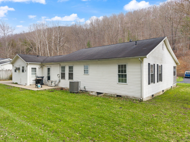 Listing Image 8