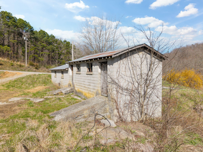 Listing Image 48
