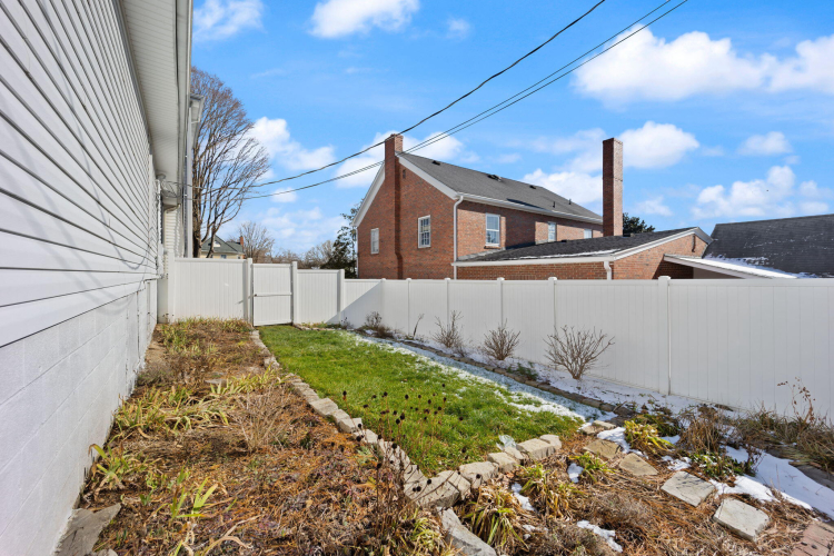 Listing Image 56