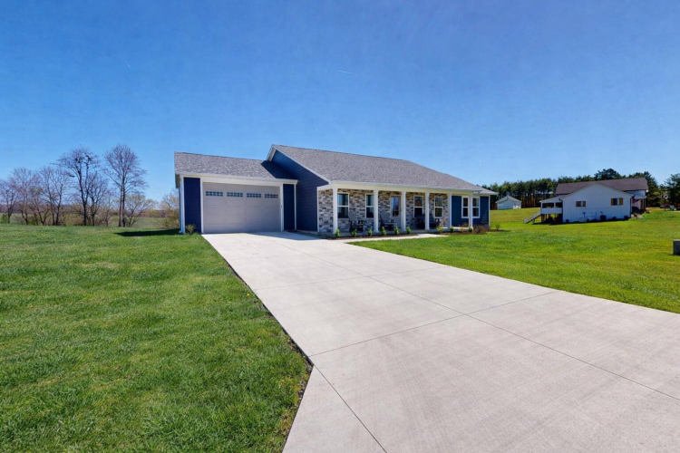Listing Image 5