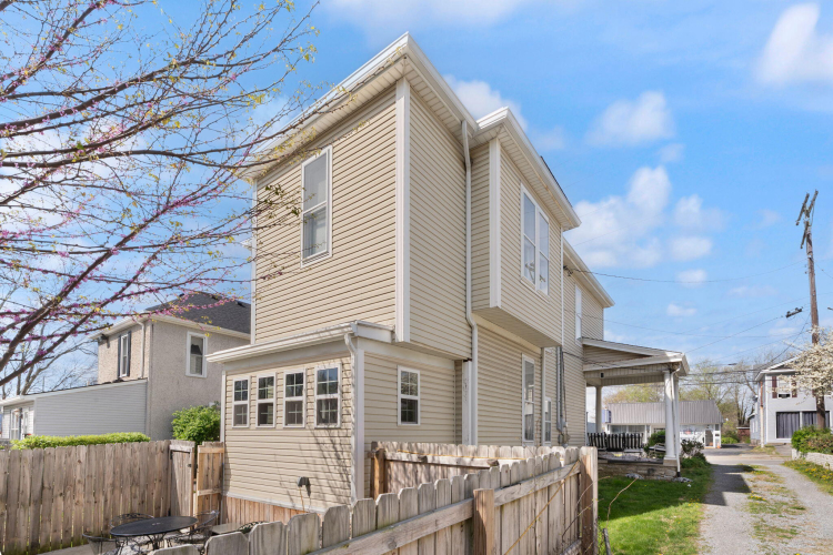 Listing Image 105