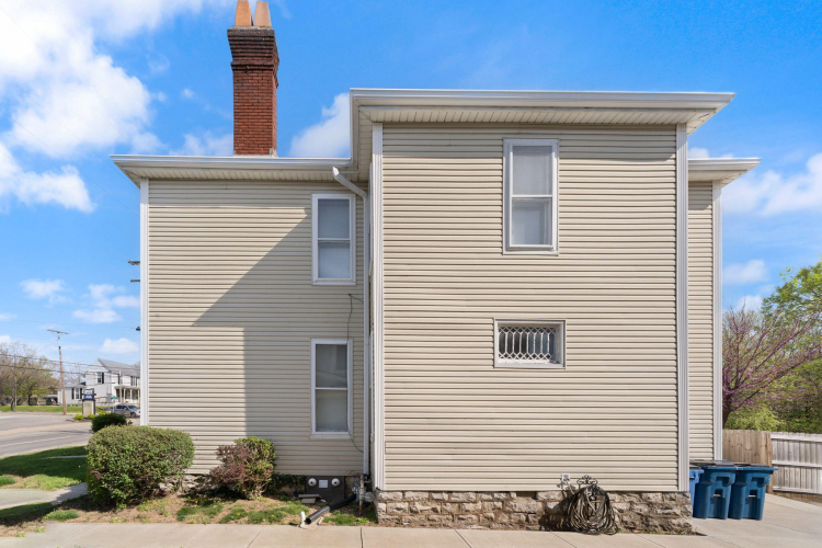 Listing Image 111