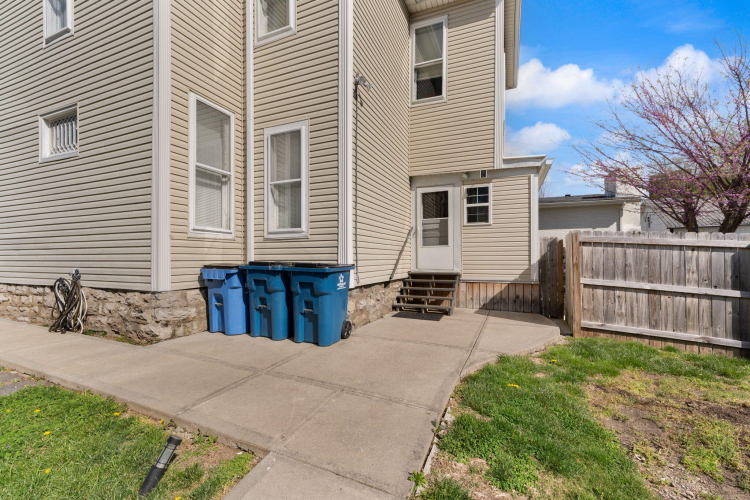 Listing Image 112