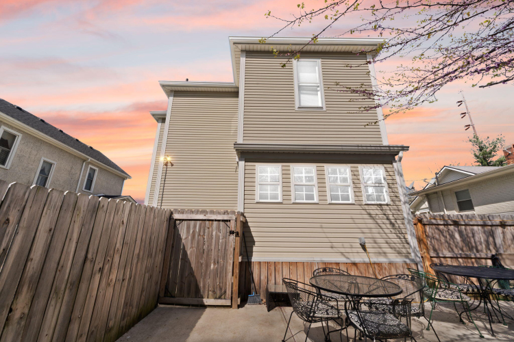 Listing Image 114