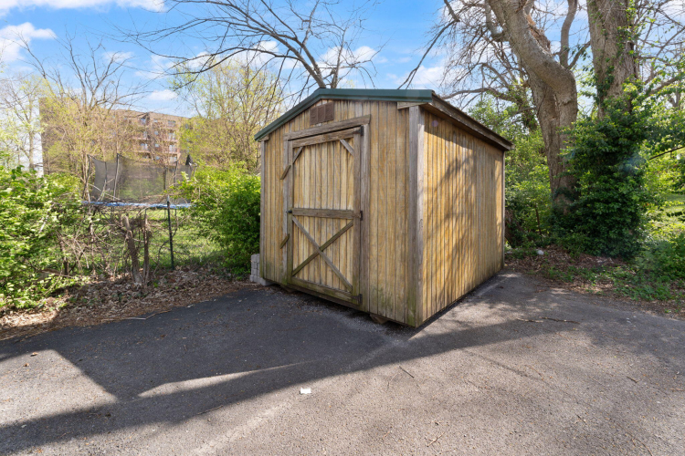 Listing Image 127