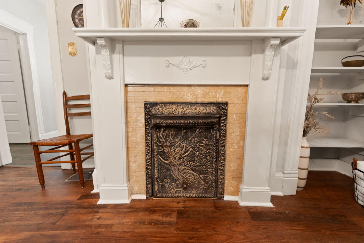 Listing Image 81