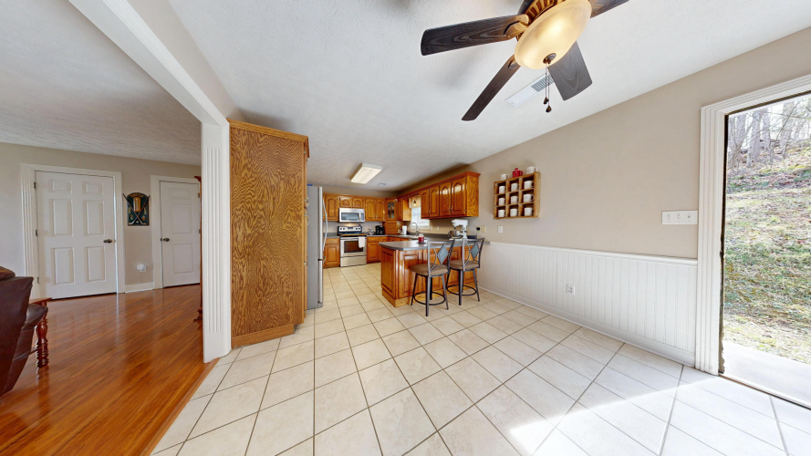 Listing Image 17