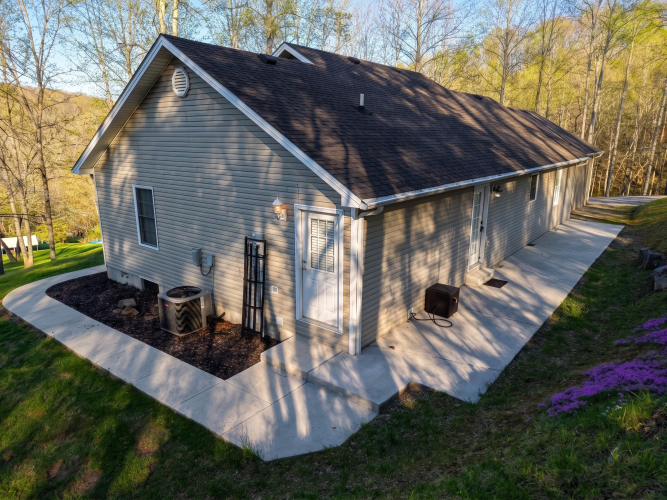 Listing Image 63