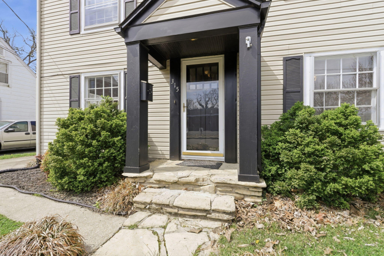 Listing Image 3