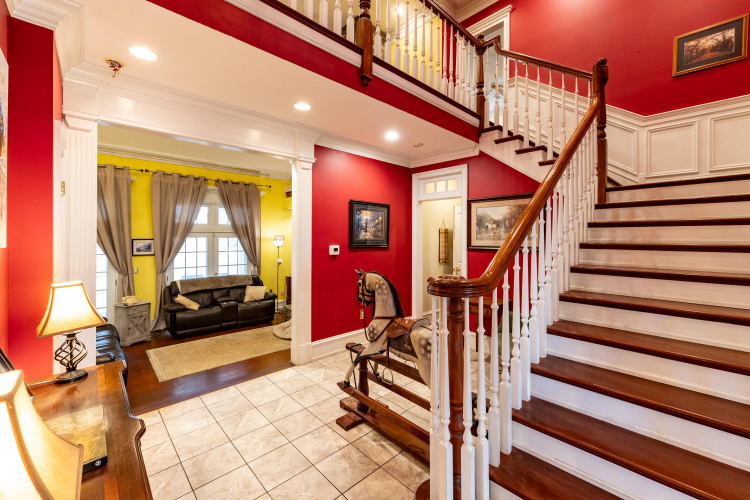Listing Image 9