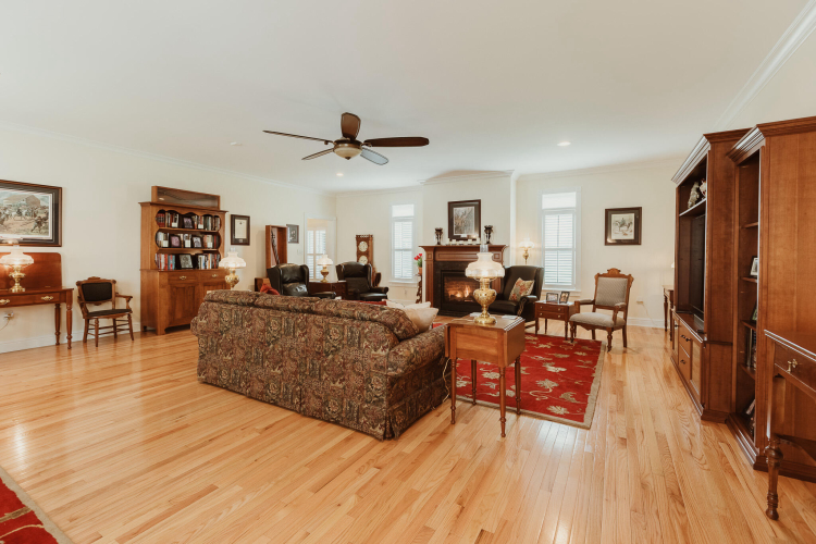 Listing Image 57