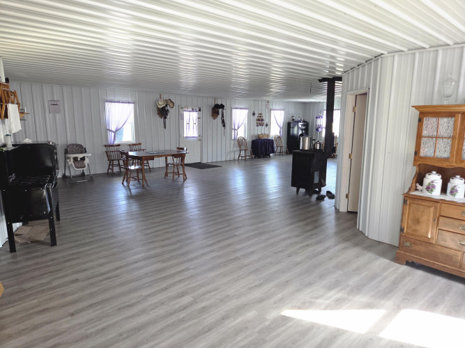 Listing Image 10