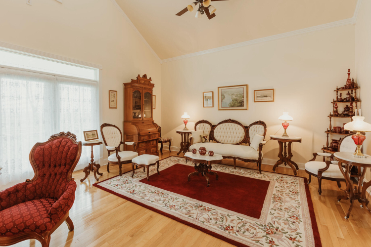 Listing Image 22