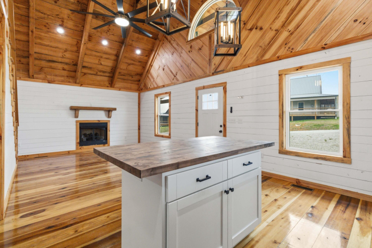Listing Image 14