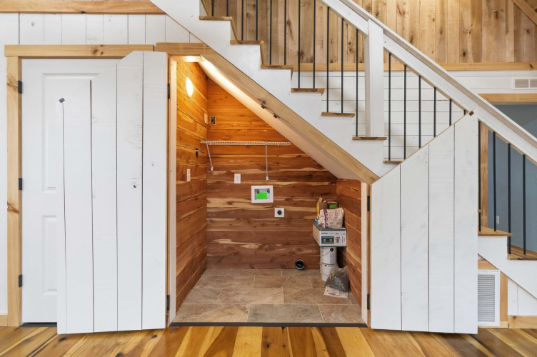 Listing Image 14