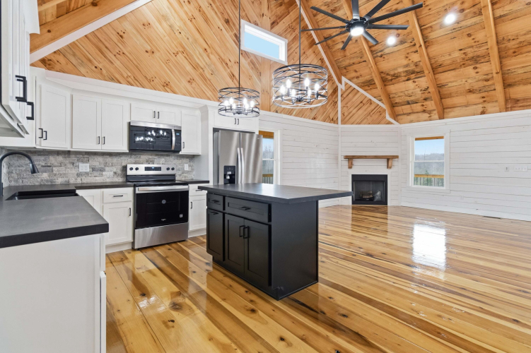 Listing Image 11