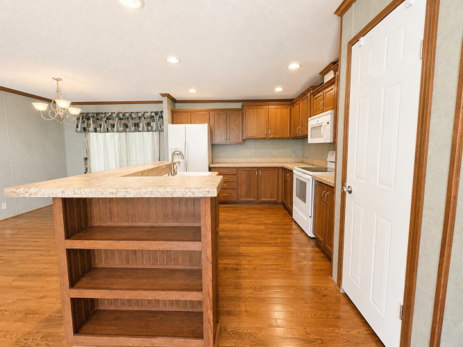 Listing Image 18
