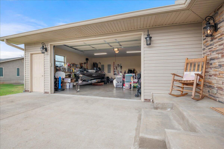 Listing Image 33