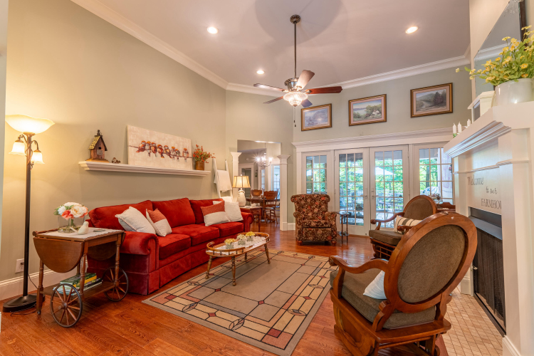 Listing Image 10