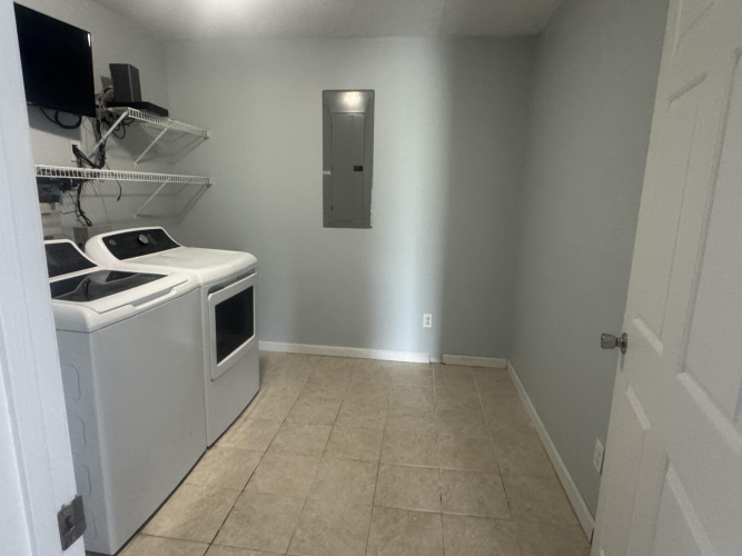 Listing Image 44