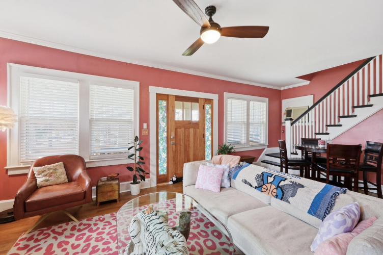 Listing Image 8