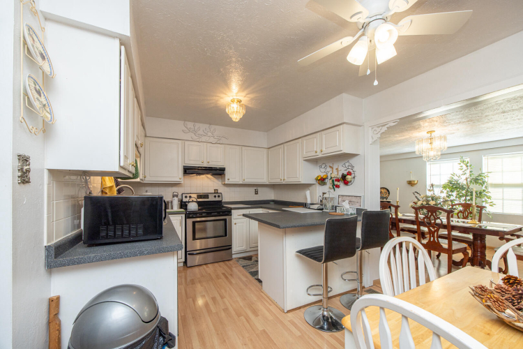 Listing Image 15