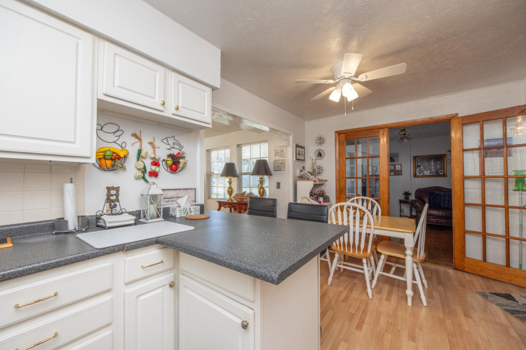 Listing Image 19
