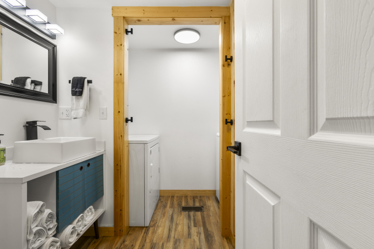 Listing Image 103