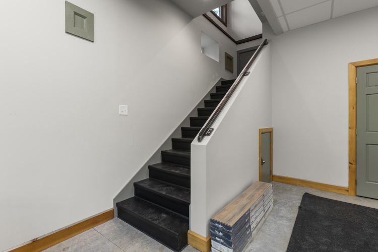 Listing Image 58