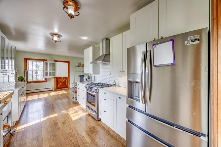 Listing Image 7