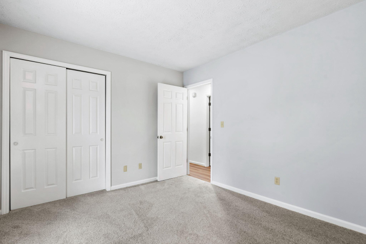 Listing Image 26