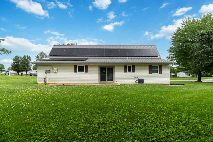 Listing Image 6