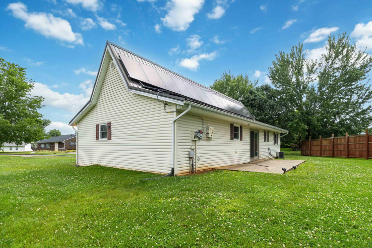 Listing Image 8