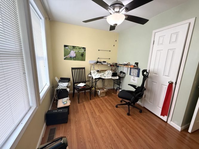 Listing Image 23